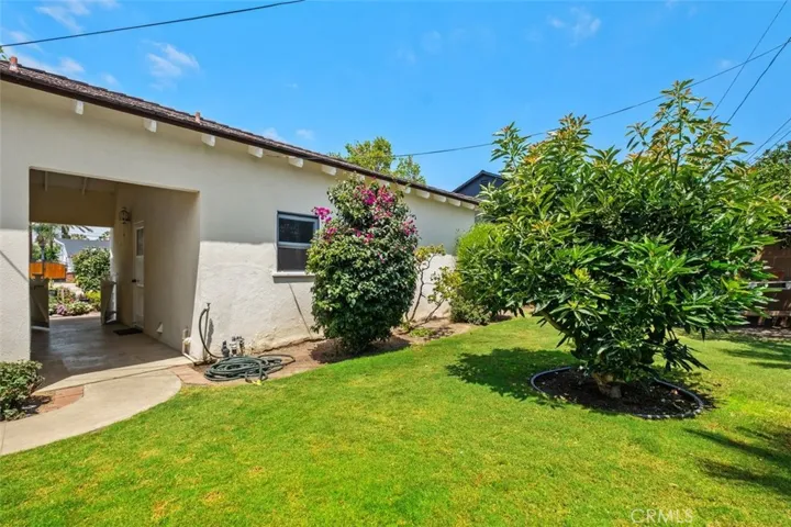 1901 N Greenbrier Street, Santa Ana, California 92706