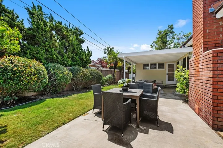 1901 N Greenbrier Street, Santa Ana, California 92706