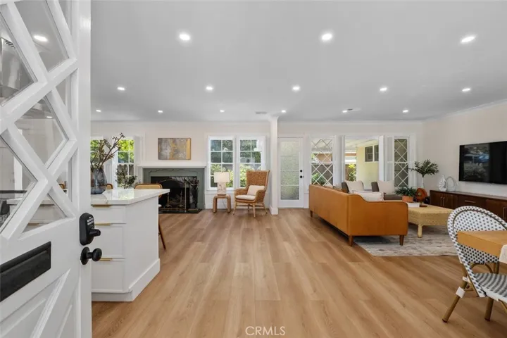 1901 N Greenbrier Street, Santa Ana, California 92706