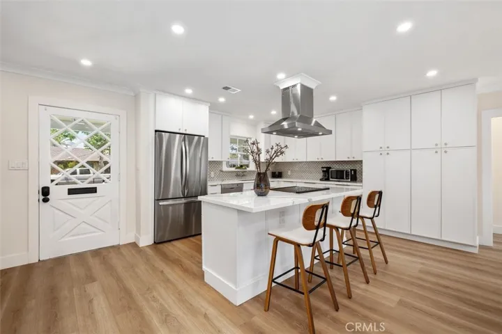 1901 N Greenbrier Street, Santa Ana, California 92706