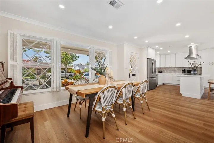 1901 N Greenbrier Street, Santa Ana, California 92706