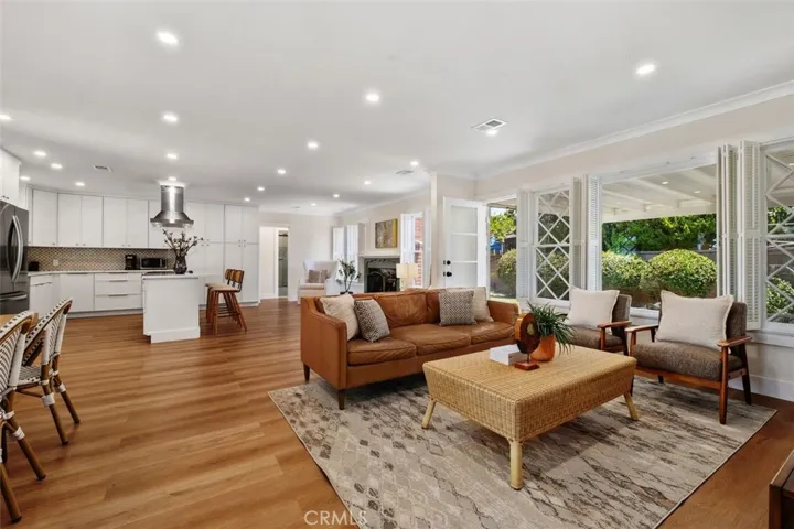 1901 N Greenbrier Street, Santa Ana, California 92706