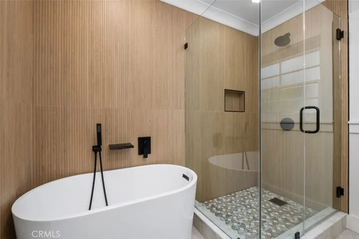 1901 N Greenbrier Street, Santa Ana, California 92706