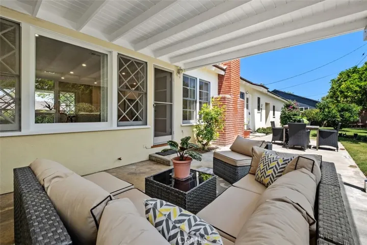 1901 N Greenbrier Street, Santa Ana, California 92706