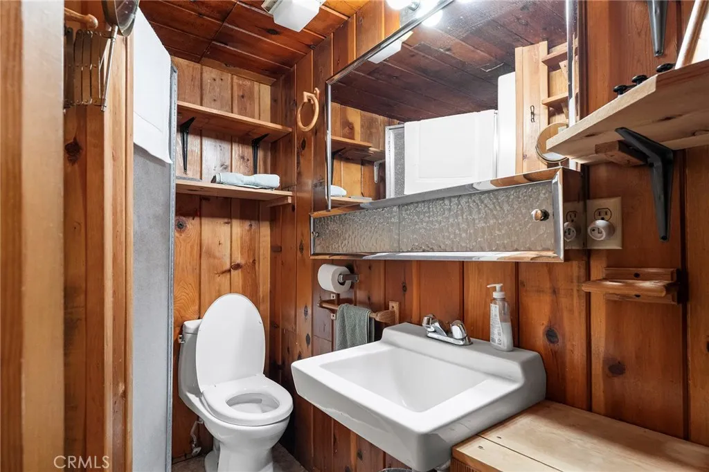 Third bedroom bathroom