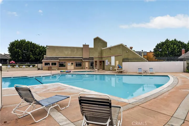 Community pool