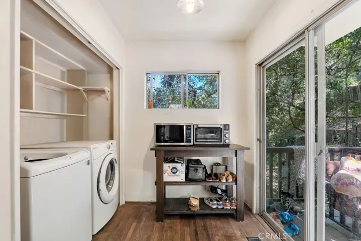 518 Latimer Rd, Santa Monica, California 90402 — photo 5