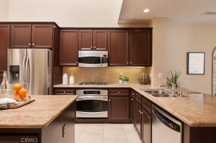 Functional chef-inspired kitchen designed to make cooking, meal prep, and entertaining effortless.