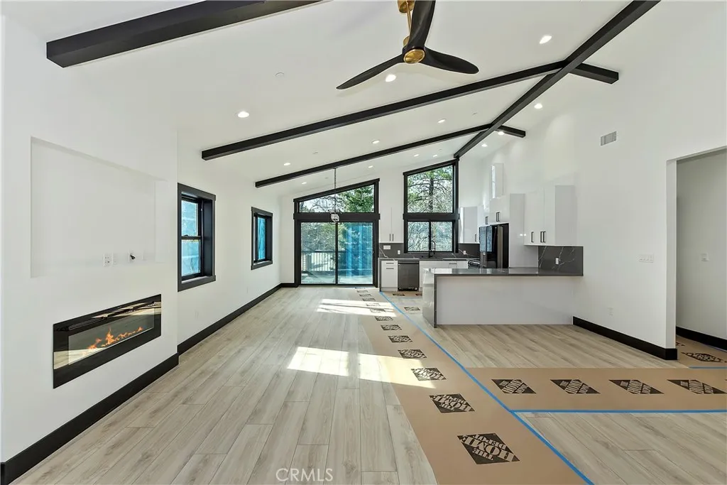 556 Lucerne Drive, Big Bear Lake, California 92315 — photo 5