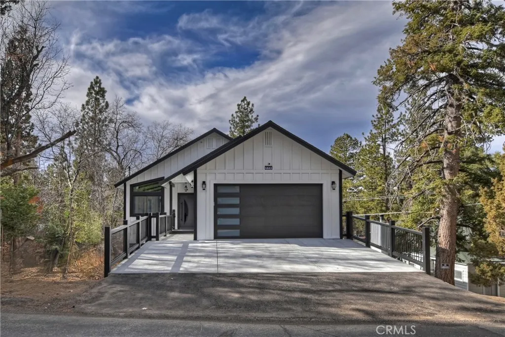 556 Lucerne Dr