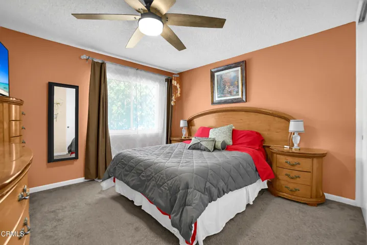 PropertyGraphy.com  (25)