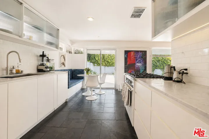 8292 Hollywood Boulevard, Los Angeles, California 90069
