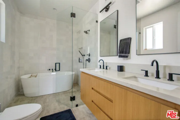 3763 S Gramercy Place, Los Angeles, California 90018