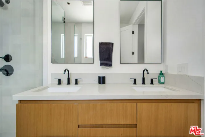3763 S Gramercy Place, Los Angeles, California 90018