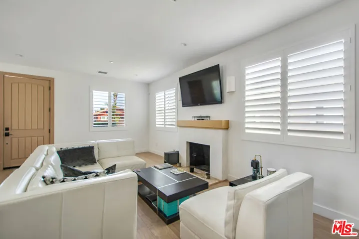 3763 S Gramercy Place, Los Angeles, California 90018