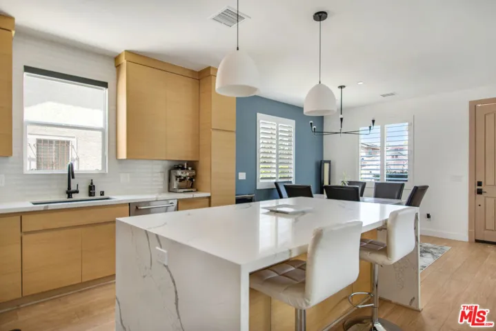 3763 S Gramercy Place, Los Angeles, California 90018