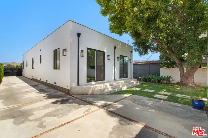 3763 S Gramercy Place, Los Angeles, California 90018