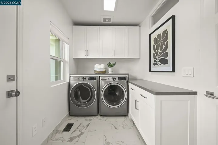 1 Oakview Terrace, Orinda, California 94563-3133