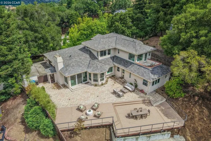 1 Oakview Terrace, Orinda, California 94563-3133