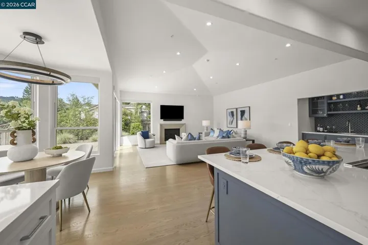 1 Oakview Terrace, Orinda, California 94563-3133