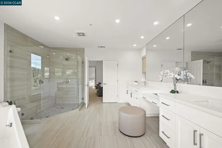 1 Oakview Terrace, Orinda, California 94563-3133