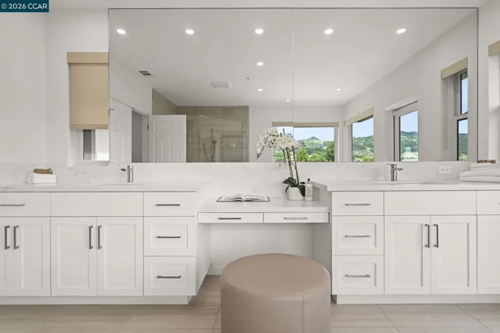 1 Oakview Terrace, Orinda, California 94563-3133