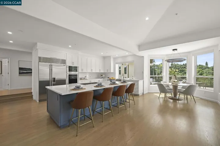 1 Oakview Terrace, Orinda, California 94563-3133