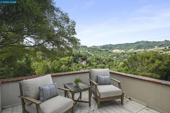 1 Oakview Terrace, Orinda, California 94563-3133
