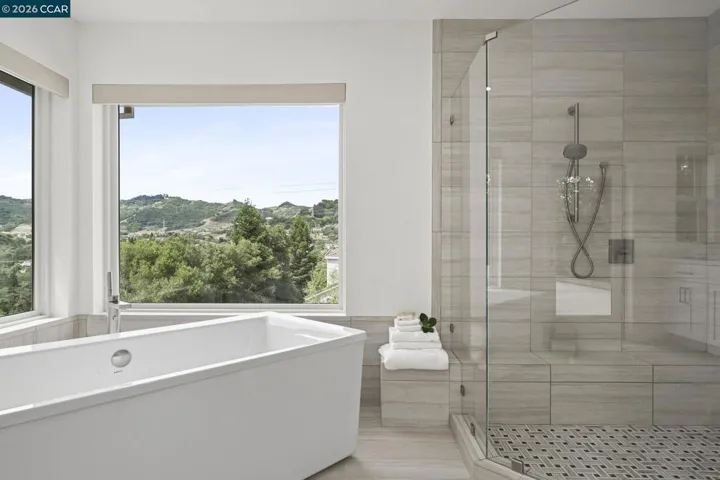 1 Oakview Terrace, Orinda, California 94563-3133
