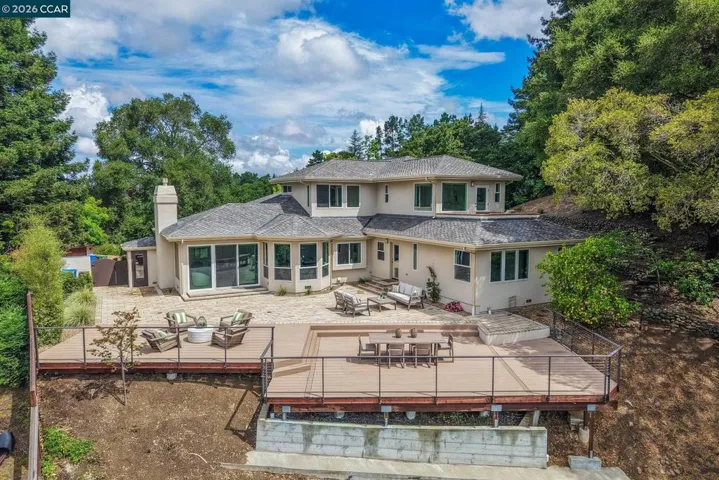 1 Oakview Terrace, Orinda, California 94563-3133