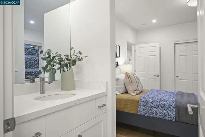 1 Oakview Terrace, Orinda, California 94563-3133