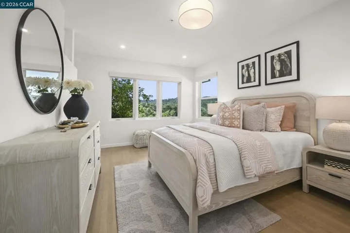1 Oakview Terrace, Orinda, California 94563-3133