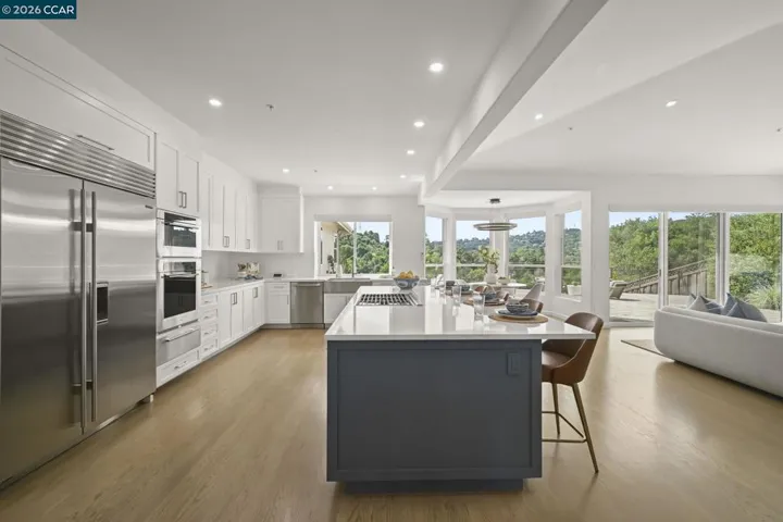 1 Oakview Terrace, Orinda, California 94563-3133