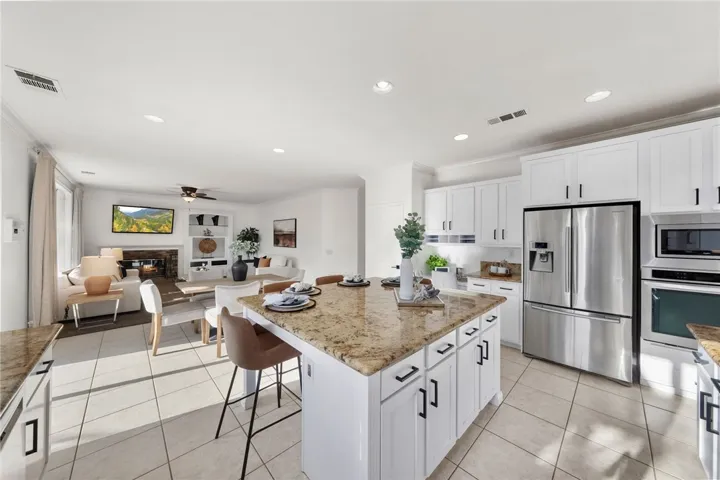 40325 Odessa, Temecula, California 92591