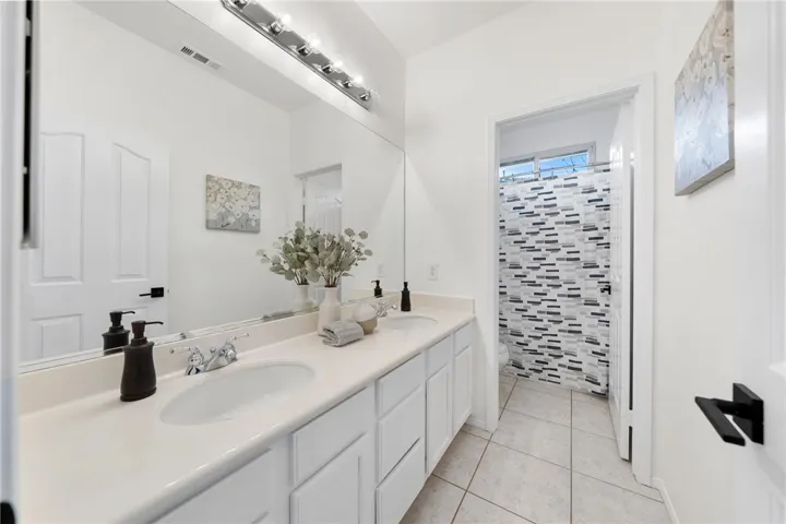 40325 Odessa, Temecula, California 92591