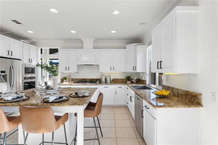 40325 Odessa, Temecula, California 92591