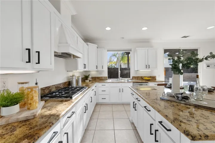 40325 Odessa, Temecula, California 92591