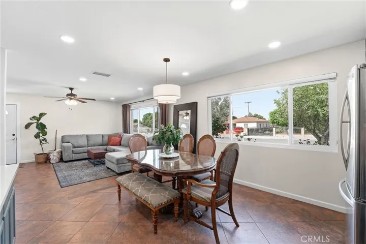7183 Olive, Highland, California 92346