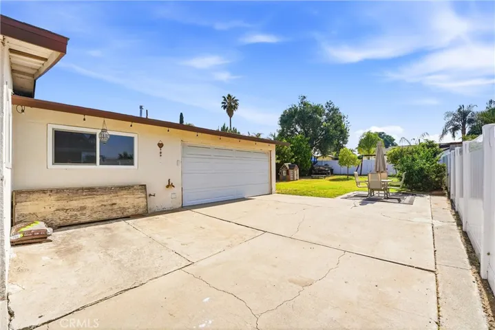 7183 Olive, Highland, California 92346
