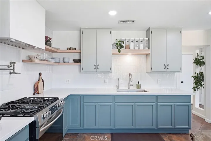 7183 Olive, Highland, California 92346