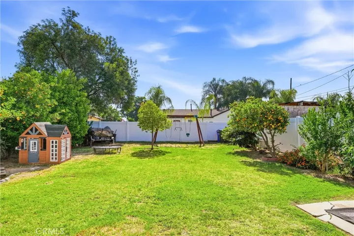 7183 Olive, Highland, California 92346