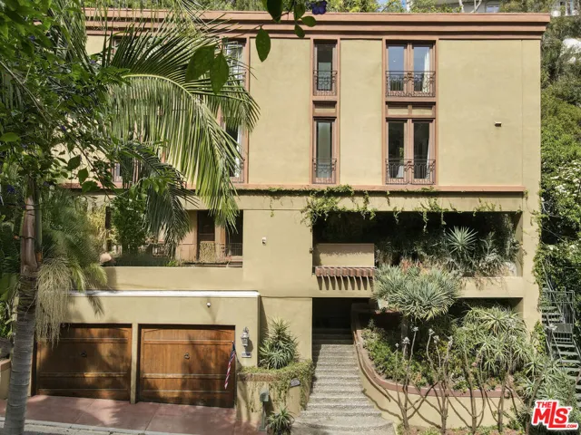 10023 Westwanda Drive, Beverly Hills, California 90210