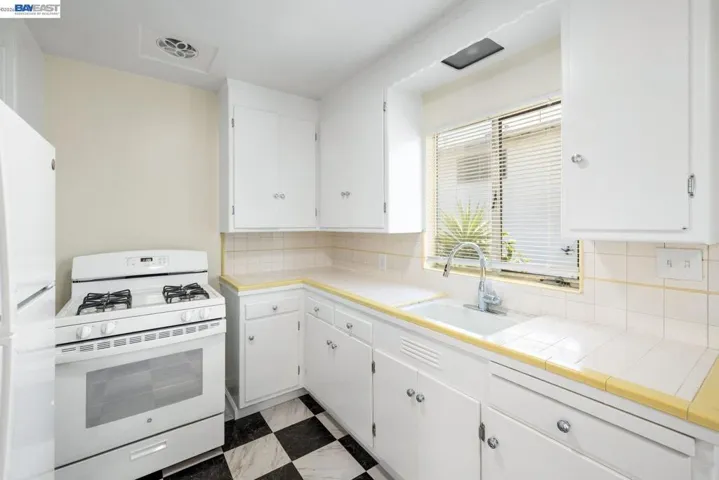 4144 Masterson St, Oakland, California 94619