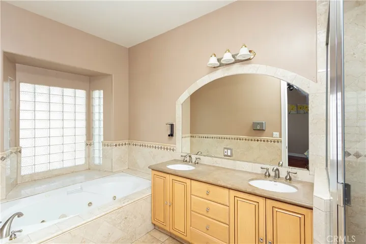 5449 Woodman Avenue, Sherman Oaks, California 91401