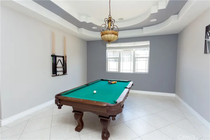 5449 Woodman Avenue, Sherman Oaks, California 91401