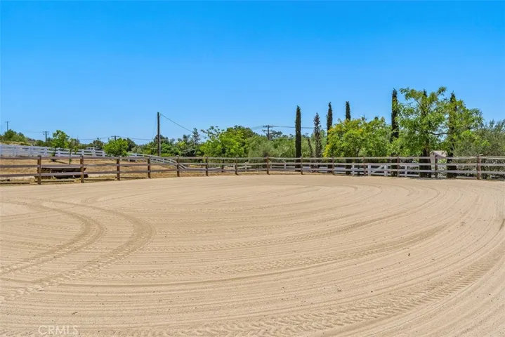 Sand arena