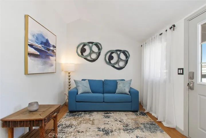 guest home living area