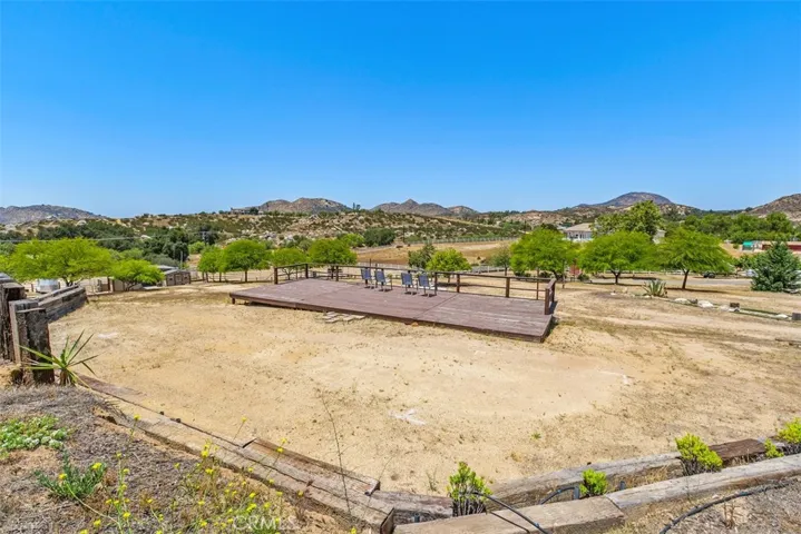 Viewing/entertainment deck with Vineyard ready area's utilizing private well water.
