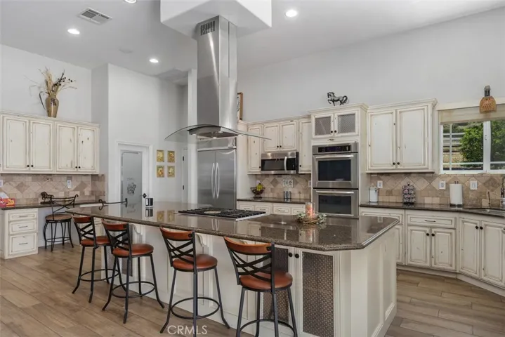 Gourmet Chef's kitchen