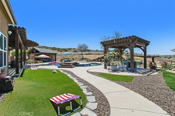 Another poolside entertainment area